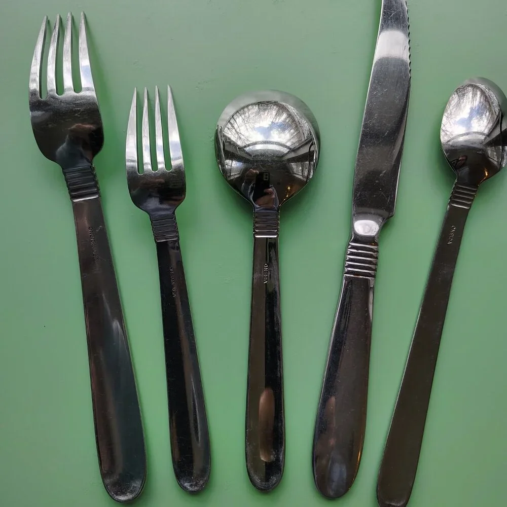 Oneida USA Raffia Stainless Steel Five Piece Silverware - Picture 2 of 9